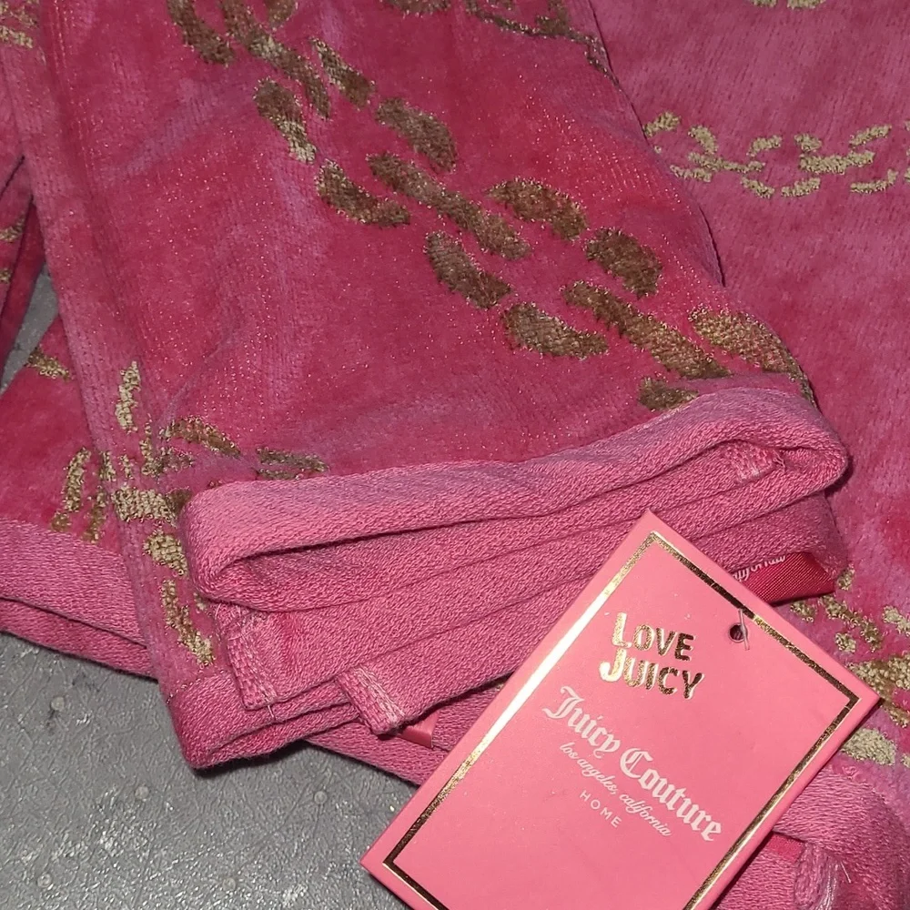 Juicy Couture Pink Towel Set with Gold Accents